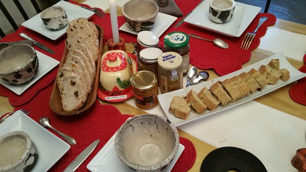 Le Clos De La Source Bed and Breakfast Le Bousquet-d'Orb Esterno foto