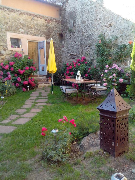Le Clos De La Source Bed and Breakfast Le Bousquet-d'Orb Esterno foto